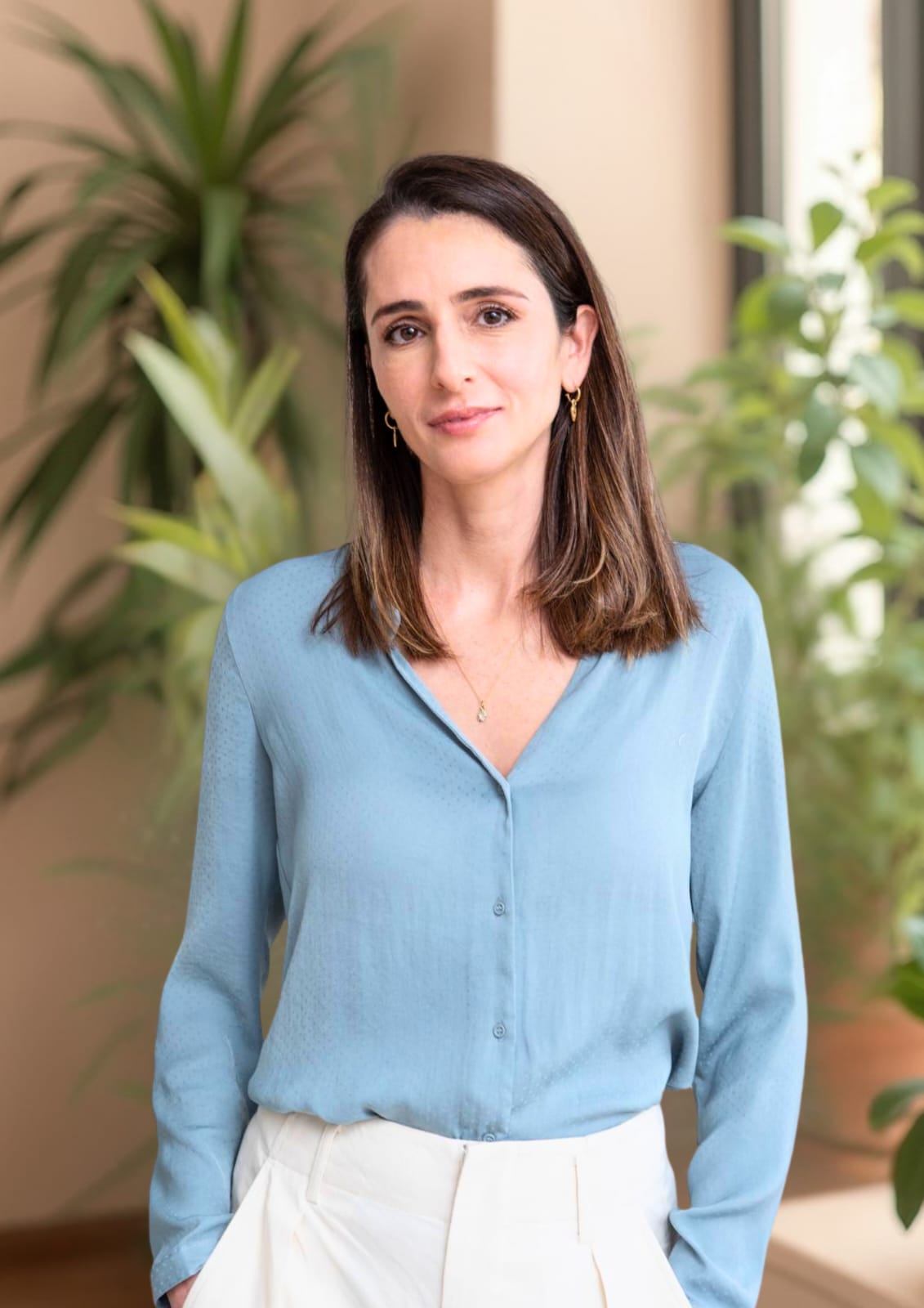 ד״ר עדי מיזל לוטן - מומחית בכירורגיה פלסטית משחזרת ואסתטית במרפאת גפן